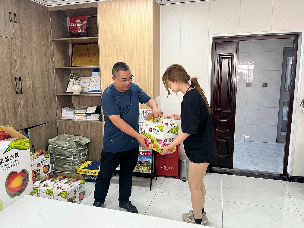 甘肅信合工程設(shè)計(jì)有限公司工會(huì)委員會(huì) 為員工發(fā)放夏日高溫福利