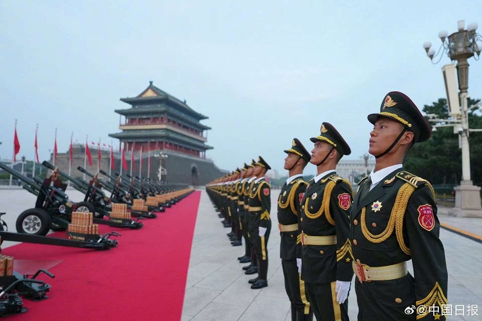 甘肅信合工程設(shè)計有限公司組織集體觀看閱兵儀式，威武之師激勵奮發(fā)之志